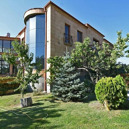 יירבאן Villa In Nork מראה חיצוני תמונה
