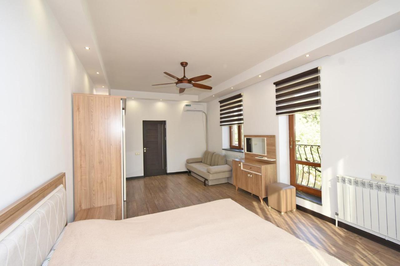 יירבאן Villa In Nork מראה חיצוני תמונה